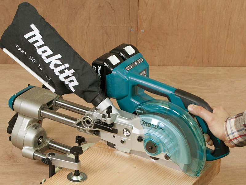 Kap och gersåg Makita DLS714Z 190mm